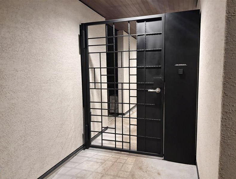 サブエントランス