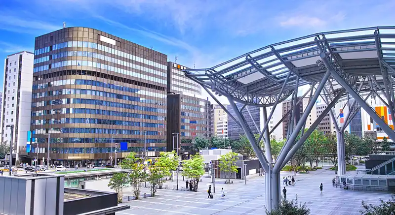 博多駅の博多口の駅前広場